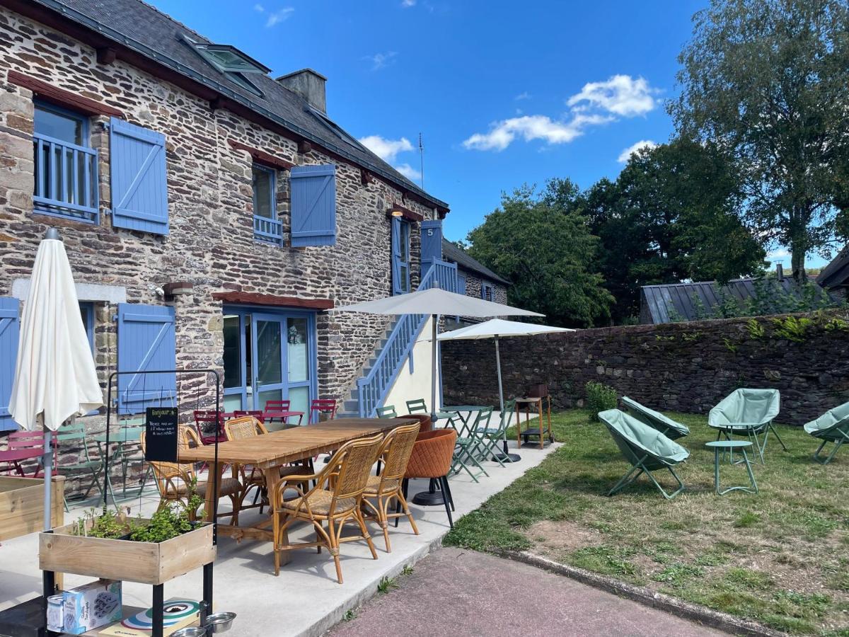 Auberge Val Sans Retour Trehorenteuc Exterior photo
